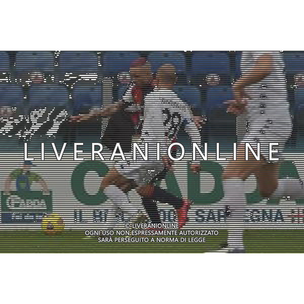 06-01-2021-CAGLIARI CALCIO-BENEVENTO CALCIO. CAMPIONATO CALCIO ITALIANO SERIE A 2020/2021. ITALIA, SARDEGNA, CAGLIARI, STADIO SARDEGNA ARENA. SALVATORE MOI/ALDO LIVERANI SAS NELLA FOTO: DA SINISTRA A DESTRA: NAINGGOLAN, CAGLIARI, SCHIATTARELLA, BENEVENTO./ AG. ALDO LIVERANI SAS