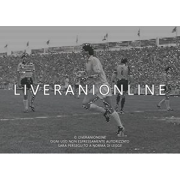 03-06-1984 CREMONA-CAMPIONATO DI CALCIO SERIE B CREMONESE -PALERMO 3-3 NELLA FOTO DOPO GOAL GIANLUCA VIALLI AG ALDO LIVERANI SAS