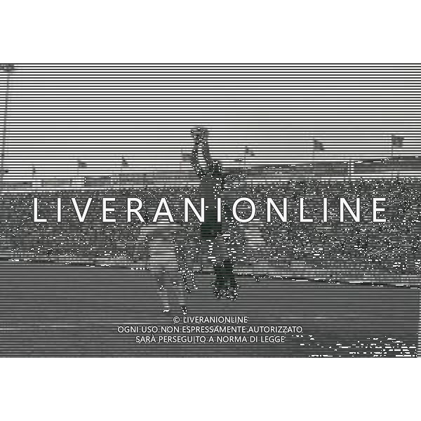 20-06-1984 CREMONA-CAMPIONATO DI CALCIO SERIE B CREMONESE -PISTOIESE 3-1 NELLA FOTO PARATA GUIDO BISTAZZONI SU LUCA VIALLI AG ALDO LIVERANI SAS