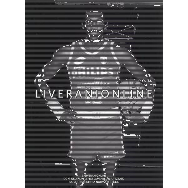 RETROSPETTIVA BOB MC ADOO BASKET NELLA FOTO BOB MC ADOO CON LA MAGLIA DELLA PHILIPS MILANO NELL\'ANNO 1988-1989 AG ALDO LIVERANI SAS
