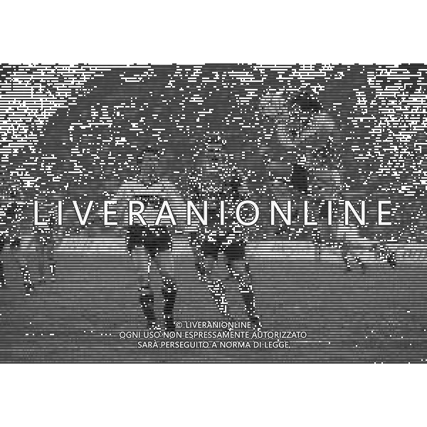 23-11-1988 MONACO DI BAVIERA OTTAVI DI FINALE ANDATA BAYERN MONACO-INTER 0-2 NELLA FOTO PARATA RAYMOND AUMANN AG ALDO LIVERANI SAS