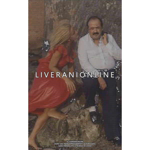 RETROSPETTIVA MAURIZIO COSTANZO GIORNALISTA NELLA FOTO CON LA COMPAGNA SIMONA IZZO NEL 1984 ©Archivio Giovanni Liverani/AG. ALDO LIVERANI SAS