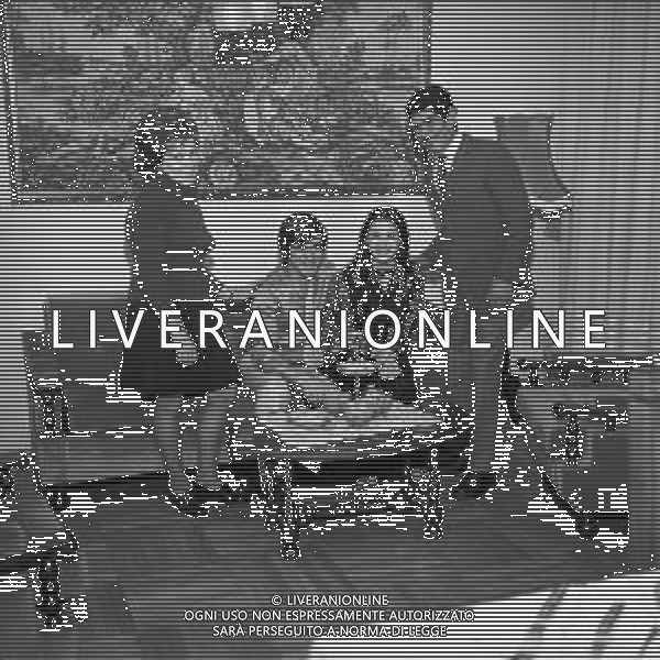 ROSANNA FRATELLO CANTANTE E ATTRICE ITALIANA CON IL MARITO PINO CAPPELLANO E LA SUA FAMIGLIA NEL 1971 - RETROSPETTIVA ©Archivio Giovanni Liverani / AG. ALDO LIVERANI SAS