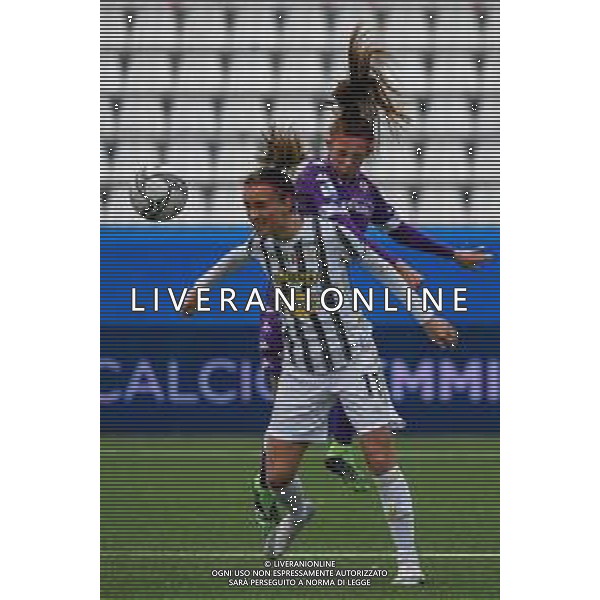 Fabio Fagiolini/LM - Juventus vs Fiorentina Femminile - Italian football Women Supercoppa match 10 January 2021 - chiavari (ge), Italy Photo showing: Barbara Bonansea (Juventus) and Martina Zanoli (Fiorentina) @LM/Fabio Fagiolini AG ALDO LIVERANI SAS