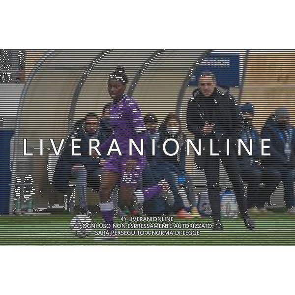 Fabio Fagiolini/LM - Juventus vs Fiorentina Femminile - Italian football Women Supercoppa match 10 January 2021 - chiavari (ge), Italy Photo showing: Abigail Kim (Fiorentina) supported by Nicola Melani haed coach (Fiorentina) @LM/Fabio Fagiolini AG ALDO LIVERANI SAS