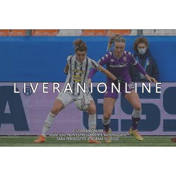 Fabio Fagiolini/LM - Juventus vs Fiorentina Femminile - Italian football Women Supercoppa match 10 January 2021 - chiavari (ge), Italy Photo showing: Cristiana Girelli (Juventus) and Louise Quinn (Fiorentina) @LM/Fabio Fagiolini AG ALDO LIVERANI SAS