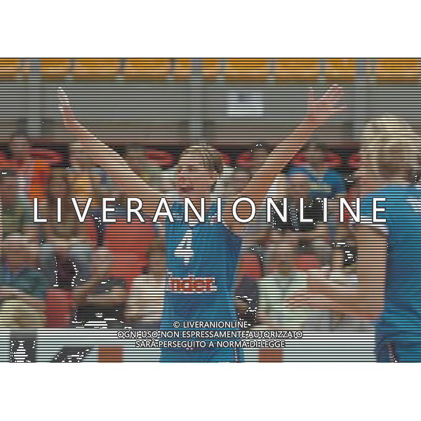 LIVORNO,25 AGOSTO 2005 VOLLEY FEMMINILE QUADRANGOLARE INTERNAZIONALE \'CITTA\' DI LIVORNO\' PARTITA ITALIA-TURCHIA NELLA FOTO:CELLA ELISA FOTO BIZZI-A.LIVERANI