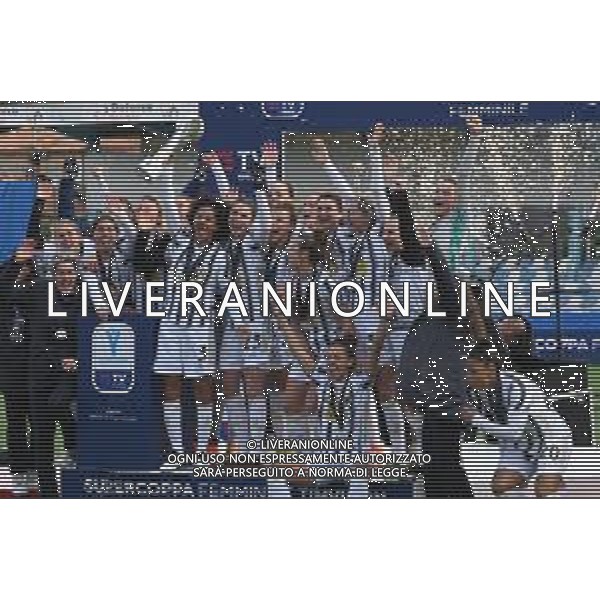 Fabio Fagiolini/LM - Final - Juventus vs Fiorentina Femminile - Italian football Women Supercoppa match 10 January 2021 - Stadio Comunale &#34;Aldo Gastaldi&#34;, chiavari (ge), Italy Photo showing: exultation of the players of Juventus for the victory of the cup @LM/Fabio Fagiolini AG ALDO LIVERANI SAS