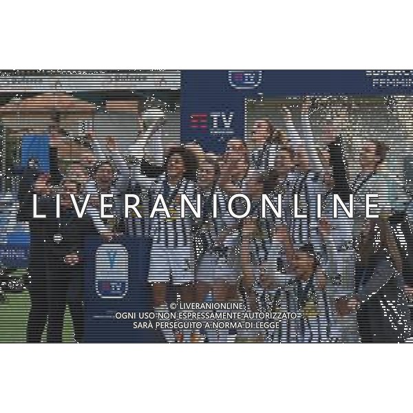 Fabio Fagiolini/LM - Final - Juventus vs Fiorentina Femminile - Italian football Women Supercoppa match 10 January 2021 - Stadio Comunale &#34;Aldo Gastaldi&#34;, chiavari (ge), Italy Photo showing: exultation of the players of Juventus for the victory of the cup @LM/Fabio Fagiolini AG ALDO LIVERANI SAS