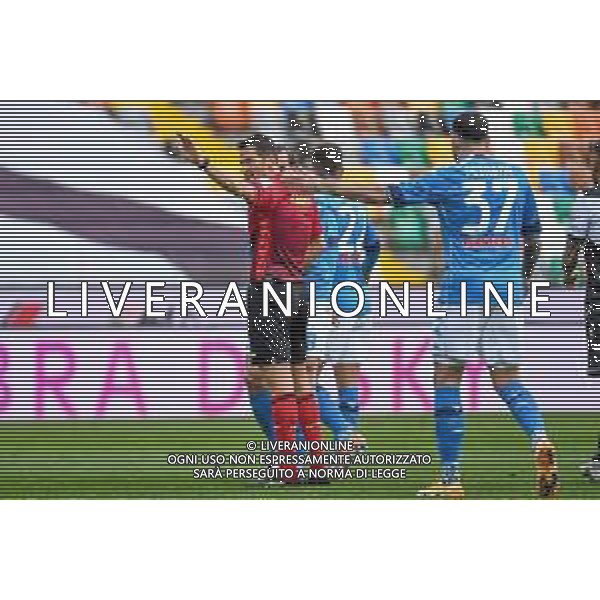 Ettore Griffoni/LM - Udinese Calcio vs SSC Napoli - Italian football Serie A match 2020/2021 10 January 2021 - Friuli Dacia Arena stadium, udine, Italy Photo showing: The referee of the match Fabrizio Pasqua asks for the VAR @LM/Ettore Griffoni AG ALDO LIVERANI SAS