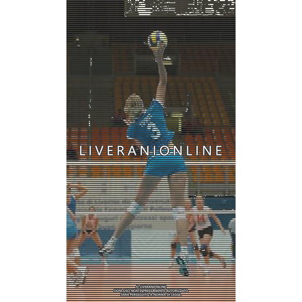 LIVORNO,25 AGOSTO 2005 VOLLEY FEMMINILE QUADRANGOLARE INTERNAZIONALE \'CITTA\' DI LIVORNO\' PARTITA ITALIA-TURCHIA NELLA FOTO:TOGUT ELISA FOTO BIZZI-A.LIVERANI