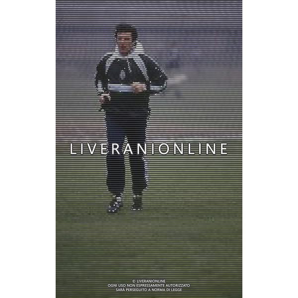 ZOFF DINO ALLENATORE DI CALCIO DELLA JUVENTUS NEL 1989/1990 - RETROSPETTIVA NELLA FOTO DURANTE L\'ALLENAMENTO ©Archivio Giovanni Liverani/AGENZIA ALDO LIVERANI SAS
