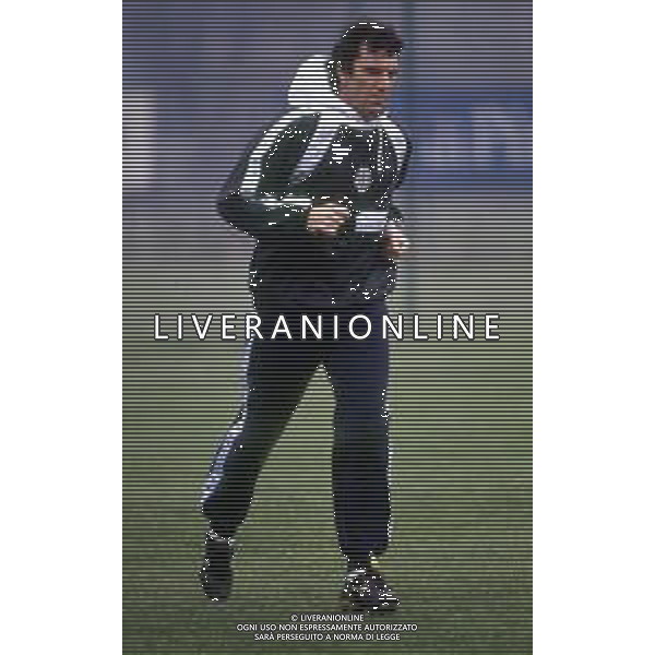 ZOFF DINO ALLENATORE DI CALCIO DELLA JUVENTUS NEL 1989/1990 - RETROSPETTIVA NELLA FOTO DURANTE L\'ALLENAMENTO ©Archivio Giovanni Liverani/AGENZIA ALDO LIVERANI SAS