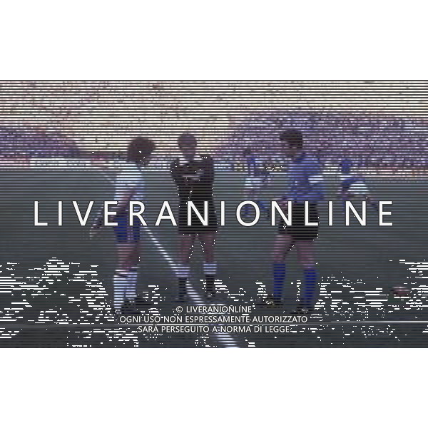 ZOFF DINO PORTIERE DELLA NAZIONALE ITALIANA DI CALCIO - RETROSPETTIVA ANNI \'80 NELLA FOTO CON KEVIN KEEGAN ©Archivio Giovanni Liverani/AGENZIA ALDO LIVERANI SAS