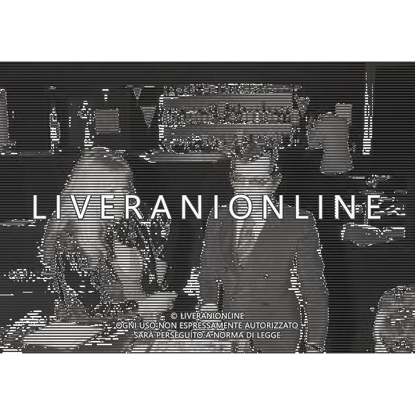 RETROSPETTIVA ANTONELLA LUALDI ATTRICE NELLA FOTO ANTONELLA LUALDI E STELIO CIPRIANI A CAMPIONE D\'ITALIA NELL\'ANNO 1973 AG ALDO LIVERANI SAS 