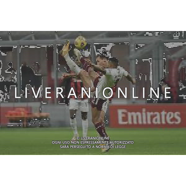 Zlatan Ibrahimovic (Milan) e Gleison Bremer (Torino) Milan vs Torino Coppa Italia - ottavi di finale Milano 12-01-2021 Stadio Giuseppe Meazza - San Siro foto Roberto Garavaglia/ag. Aldo Liverani sas /AGENZIA ALDO LIVERANI SAS