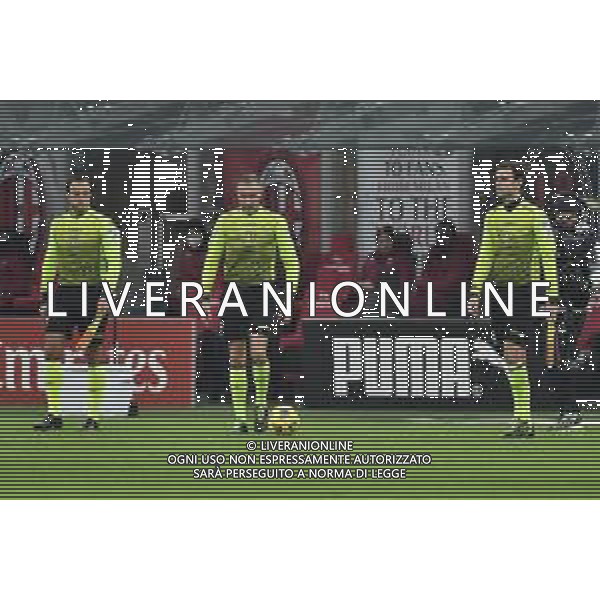 l\'arbitro Paolo Valeri di Roma e i suoi assistenti entrano in campo Milan vs Torino Coppa Italia - ottavi di finale Milano 12-01-2021 Stadio Giuseppe Meazza - San Siro foto Roberto Garavaglia/ag. Aldo Liverani sas /AGENZIA ALDO LIVERANI SAS
