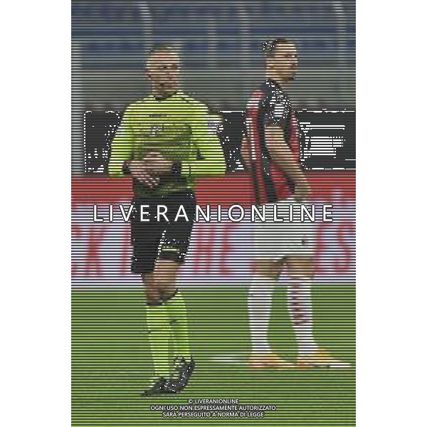 l’arbitro Paolo Valeri di Roma e sulla DX Zlatan Ibrahimovic (MIlan) Milan vs Torino Coppa Italia - ottavi di finale Milano 12-01-2021 Stadio Giuseppe Meazza - San Siro foto Roberto Garavaglia/ag. Aldo Liverani sas /AGENZIA ALDO LIVERANI SAS