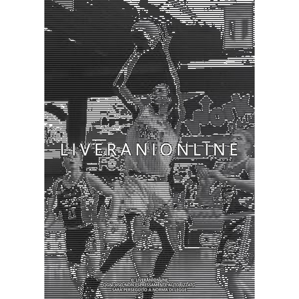 1996-1997 CANTU \' COPPA ITALIA DI BASKET POLTI\' CANTU\'-BENETTON TREVISO NELLA FOTO REYNOLDS JERRY AG ALDO LIVERANI SAS