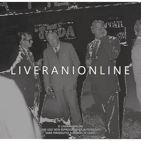 RETROSPETTAIVA FEDERICO FELLINI REGISTA NELLA FOTO FEDERICO FELLINI E GERMI PIETRO A ROMA NELL\'ANNO 1960 AG ALDO LIVERANI SAS