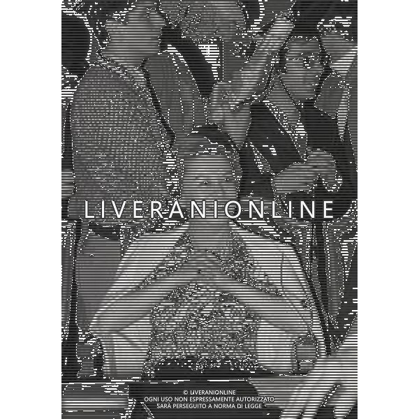 RETROSPETTAIVA FEDERICO FELLINI REGISTA  NELLA FOTO GIULIETTA MASINA E FEDERICO FELLINI NELL\'ANNO 1971 RICEVE LA LAUREA AD HONOREM ALL\'UNIVERSITA\' DI PAVIA AG ALDO LIVERANI SAS