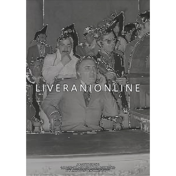 RETROSPETTAIVA FEDERICO FELLINI REGISTA NELLA FOTO FEDERICO FELLINI NELL\'ANNO 1971 RICEVE LA LAUREA AD HONOREM ALL\'UNIVERSITA\' DI PAVIA AG ALDO LIVERANI SAS  
