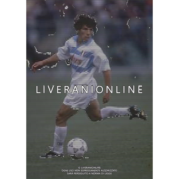 GIANFRANCO ZOLA CALCIATORE CON LA MAGLIA DEL NAPOLI NEL 1990-1991 - RETROSPETTIVA ©Archivio DFP/AGENZIA ALDO LIVERANI SAS