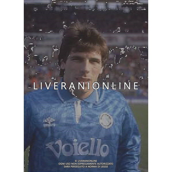 GIANFRANCO ZOLA CALCIATORE CON LA MAGLIA DEL NAPOLI NEL 1991-1992 - RETROSPETTIVA ©Archivio DFP/AGENZIA ALDO LIVERANI SAS