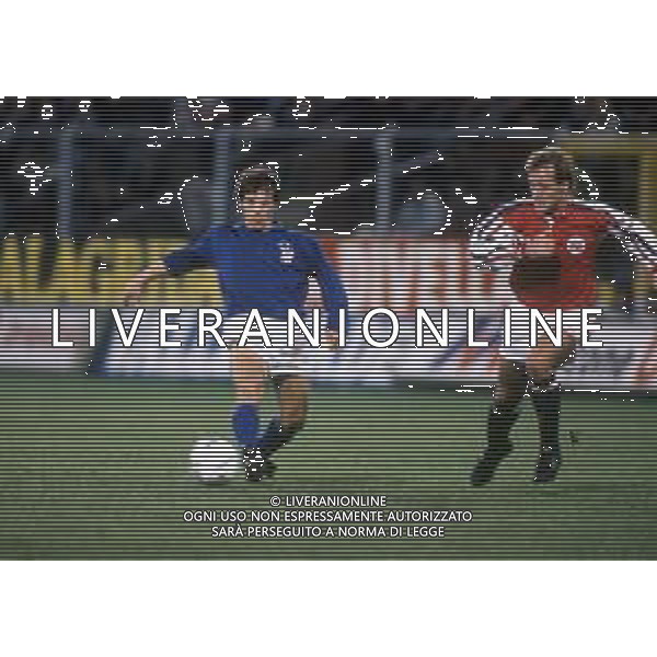 GIANFRANCO ZOLA CALCIATORE CON LA MAGLIA DELLA NAZIONALE ITALIANA - RETROSPETTIVA ANNI \'90 NELLA FOTO NEL 1991-1992 ©Archivio DFP/AGENZIA ALDO LIVERANI SAS