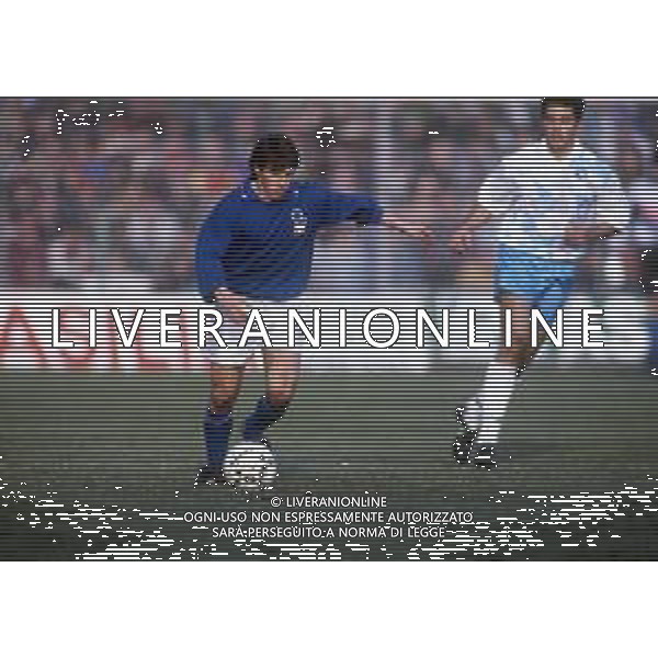 GIANFRANCO ZOLA CALCIATORE CON LA MAGLIA DELLA NAZIONALE ITALIANA - RETROSPETTIVA ANNI \'90 NELLA FOTO NEL 1991-1992 ©Archivio DFP/AGENZIA ALDO LIVERANI SAS