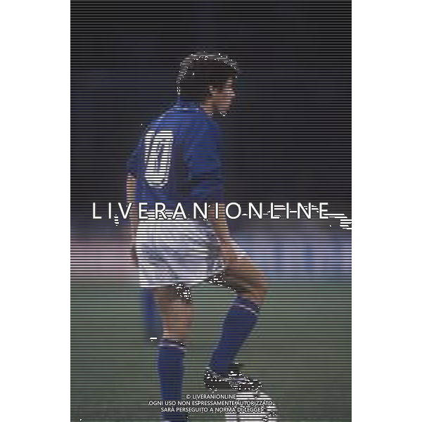 GIANFRANCO ZOLA CALCIATORE CON LA MAGLIA DELLA NAZIONALE ITALIANA - RETROSPETTIVA ANNI \'90 NELLA FOTO NEL 1991-1992 ©Archivio DFP/AGENZIA ALDO LIVERANI SAS