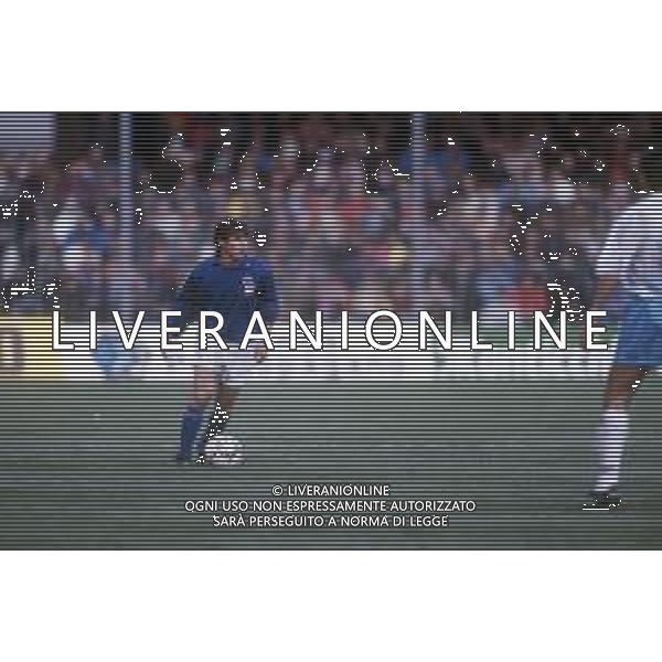 GIANFRANCO ZOLA CALCIATORE CON LA MAGLIA DELLA NAZIONALE ITALIANA - RETROSPETTIVA ANNI \'90 NELLA FOTO NEL 1991-1992 ©Archivio DFP/AGENZIA ALDO LIVERANI SAS