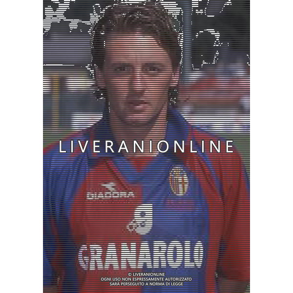 GIUSEPPE SIGNORI CALCIATORE CON LA MAGLIA DEL BOLOGNA - RETROSPETTIVA ©Archivio DFP/AG ALDO LIVERANI SAS