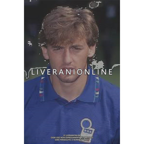 GIUSEPPE SIGNORI CALCIATORE CON LA MAGLIA DELLA NAZIONALE ITALIANA MONDIALI USA 1994 - RETROSPETTIVA ©Archivio DFP/AG ALDO LIVERANI SAS