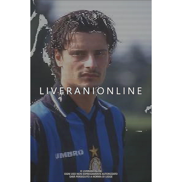 LUIGI SARTOR CALCIATORE CON LA MAGLIA DELL\'INTER NEL 1997-1998 - RETROSPETTIVA ©Archivio DFP/AG ALDO LIVERANI SAS