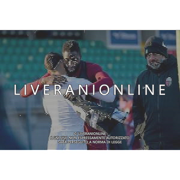 Ettore Griffoni/LM - AS Cittadella vs Ascoli Calcio - Italian Football Championship League BKT 2020/2021 16 January 2021 - Tombolato stadium, cittadella (pd), Italy Photo showing: shirt exchange between Roberto Ogunseye (Cittadella) and Dario Saric (Ascoli) @LM/Ettore Griffoni/AGENZIA ALDO LIVERANI SAS