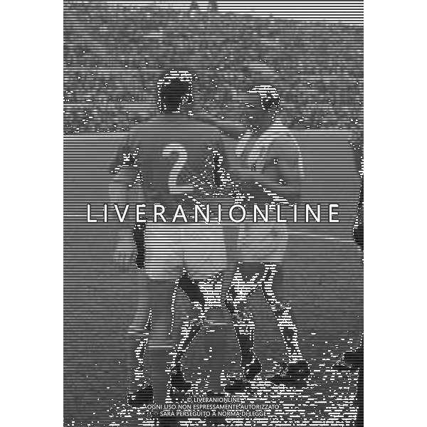 20-10-1973 ROMA QUALIFICAZIONI AI MONDIALI DI CALCIO ITALIA SVIZZERA 2-0 NELA FOTO ESULTANZA AFINE GARA DINO ZOFF-LUCIANO SPINOSI E GIGI RIVA AG ALDO LIVERANI SAS