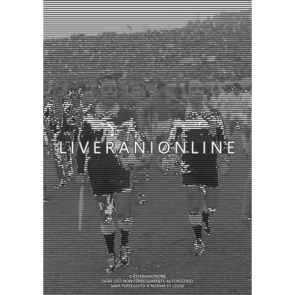 20-10-1973 ROMA QUALIFICAZIONI AI MONDIALI DI CALCIO ITALIA SVIZZERA 2-0 NELA FOTO ARBITRO CAMACHO JIMENEZ AG ALDO LIVERANI SAS