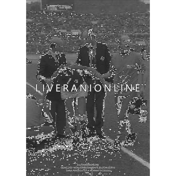 20-10-1973 ROMA QUALIFICAZIONI AI MONDIALI DI CALCIO ITALIA SVIZZERA 2-0 NELA FOTO INFORTUNIO GIANNI RIVERA AG ALDO LIVERANI SAS