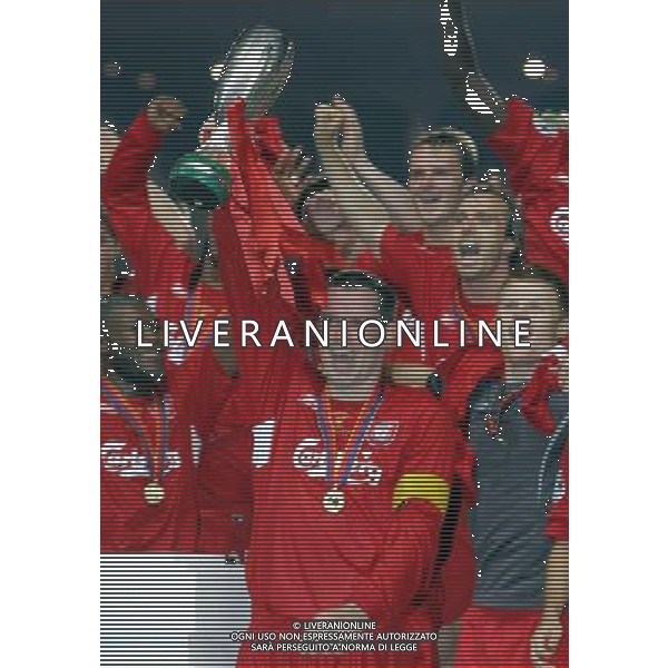 Liverpool - Cska Mosca supercoppa europea a montecarlo 26/08/2005 nella foto carragher festeggiamenti del liverpool vincitore della supercoppa ph luzzani/agenzia aldo liverani