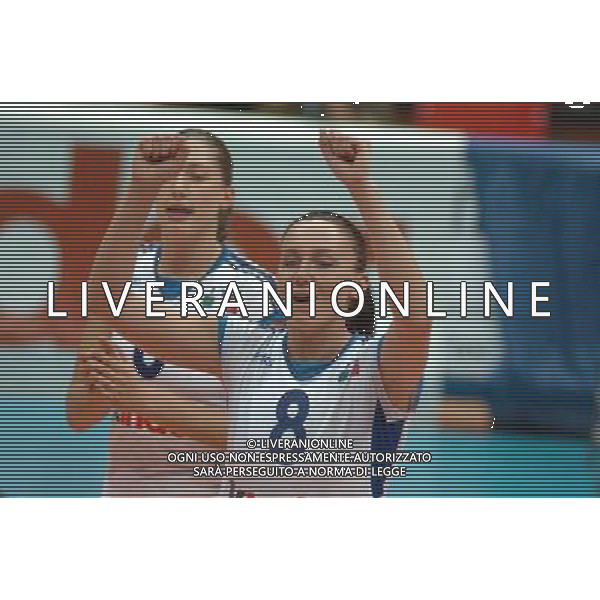 LIVORNO,26 AGOSTO 2005 VOLLEY FEMMINILE QUADRANGOLARE INTERNAZIONALE \'CITTA\' DI LIVORNO\' PARTITA ITALIA-CROAZIA NELLA FOTO: BARAZZA JENNY ESULTANZA FOTO BIZZI-A.LIVERANI