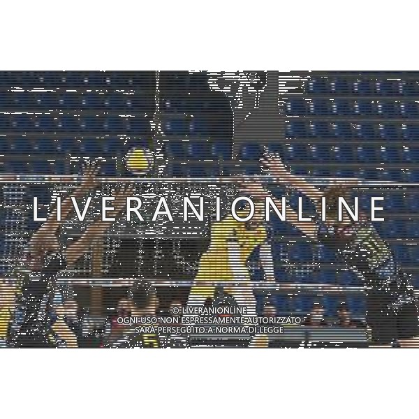 Roberto Bartomeoli/LM - Cucine Lube Civitanova vs Leo Shoes Modena - Volleyball Italian Serie A Men Superleague Championship 2020/2021 16 January 2021 - Palasport Eurosuole Forum, civitanova marche, Italy Photo showing: Attack of Nemanja Petric (Leo Shoes Modena) @LM/Roberto Bartomeoli AG ALDO LIVERANI SAS