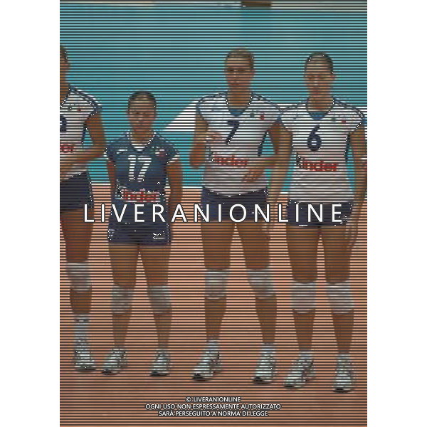 LIVORNO,26 AGOSTO 2005 VOLLEY FEMMINILE QUADRANGOLARE INTERNAZIONALE \'CITTA\' DI LIVORNO\' PARTITA ITALIA-CROAZIA NELLA FOTO: CARDULLO GUIGGI FIORIN FOTO BIZZI-A.LIVERANI