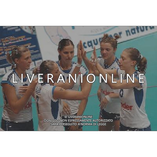 LIVORNO,26 AGOSTO 2005 VOLLEY FEMMINILE QUADRANGOLARE INTERNAZIONALE \'CITTA\' DI LIVORNO\' PARTITA ITALIA-CROAZIA NELLA FOTO: ESULTANZA FOTO BIZZI-A.LIVERANI