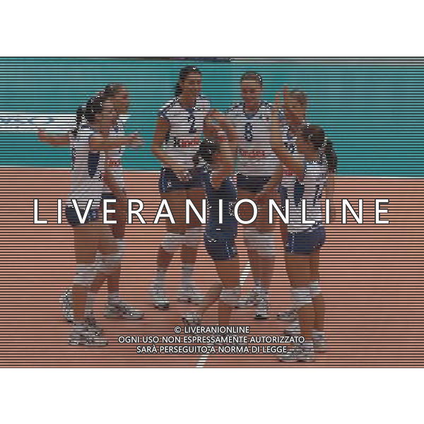 LIVORNO,26 AGOSTO 2005 VOLLEY FEMMINILE QUADRANGOLARE INTERNAZIONALE \'CITTA\' DI LIVORNO\' PARTITA ITALIA-CROAZIA NELLA FOTO: LA SQUADRA FOTO BIZZI-A.LIVERANI