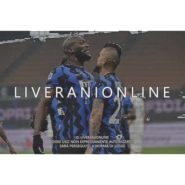 esultanza Inter dopo il gol dell\'1 a 0 di Arturo Vidal con Romelu Lukaku Inter vs Juventus Campionato Serie A TIM - 18a giornata Milano 17-01-2021 Stadio Giuseppe Meazza - San Siro foto Roberto Garavaglia/ag. Aldo Liverani sas /AGENZIA ALDO LIVERANI SAS