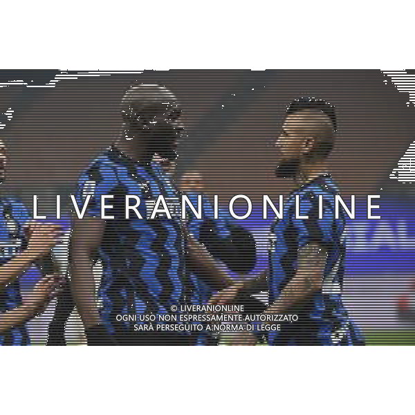 esultanza Inter dopo il gol dell\'1 a 0 di Arturo Vidal con Romelu Lukaku Inter vs Juventus Campionato Serie A TIM - 18a giornata Milano 17-01-2021 Stadio Giuseppe Meazza - San Siro foto Roberto Garavaglia/ag. Aldo Liverani sas /AGENZIA ALDO LIVERANI SAS