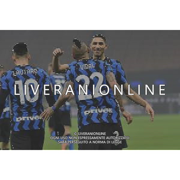 esultanza Inter dopo il gol dell\'1 a 0 di Arturo Vidal con Achraf Hakimi Inter vs Juventus Campionato Serie A TIM - 18a giornata Milano 17-01-2021 Stadio Giuseppe Meazza - San Siro foto Roberto Garavaglia/ag. Aldo Liverani sas /AGENZIA ALDO LIVERANI SAS