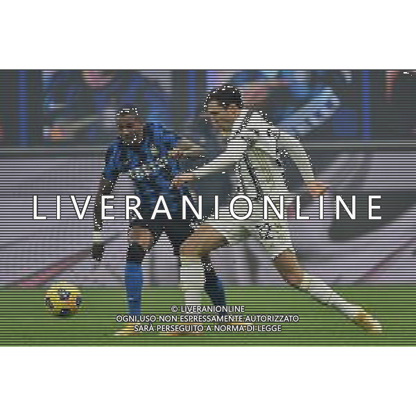 Ashley Young (Inter) e Federico Chiesa (juventus) Inter vs Juventus Campionato Serie A TIM - 18a giornata Milano 17-01-2021 Stadio Giuseppe Meazza - San Siro foto Roberto Garavaglia/ag. Aldo Liverani sas /AGENZIA ALDO LIVERANI SAS