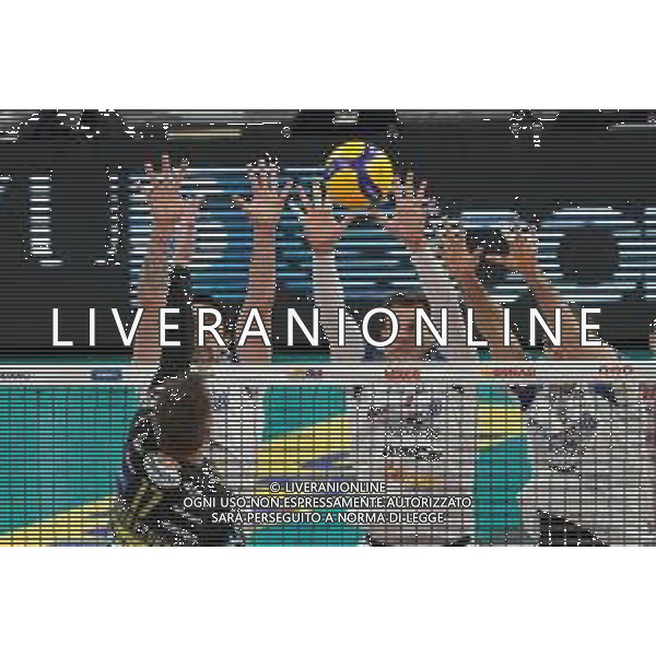 Loris Cerquiglini/LM - Sir Safety Conad Perugia vs Allianz Milano - Volleyball Italian Serie A Men Superleague Championship 2020/2021 17 January 2021 - PalaEvangelisti, perugia, Italy Photo showing: power volley milano block @LM/Loris Cerquiglini AG ALDO LIVERANI SAS